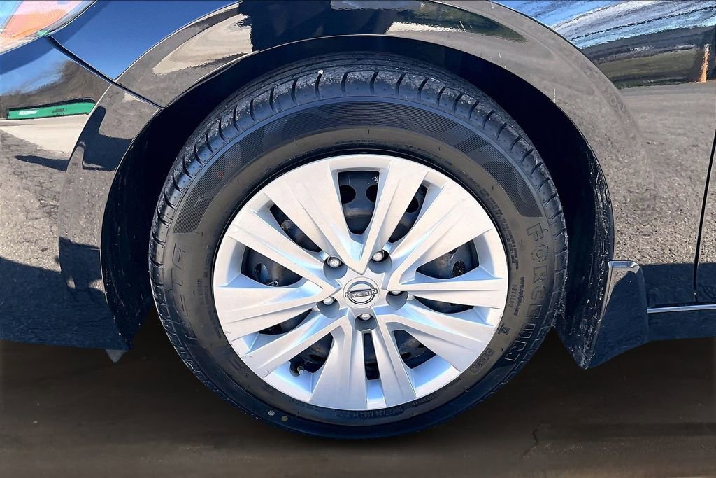 Used 2024 Nissan Sentra S image 33