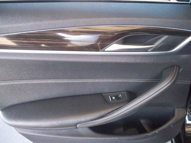 Used 2018 BMW 530e xDrive w/ Premium Package 2 image 16