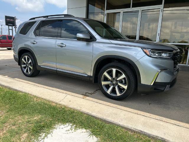 Used 2024 Honda Pilot Touring image 2