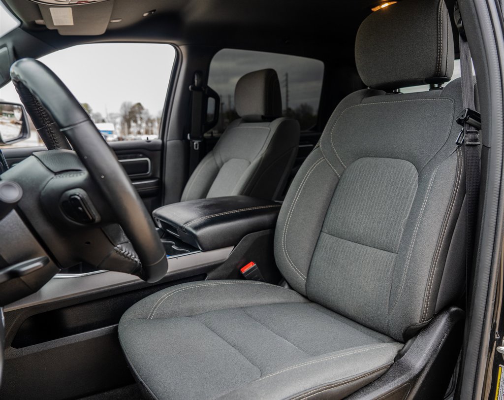 Used 2024 RAM 1500 Big Horn RWD image 27