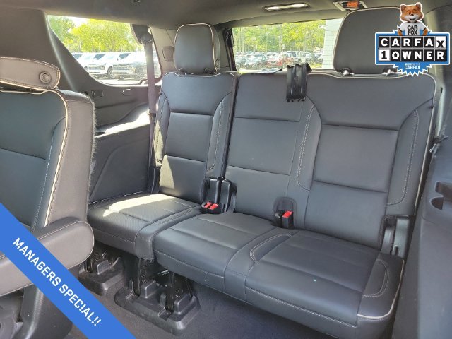 Certified 2023 GMC Yukon SLT w/ SLT Luxury Package AWD/4WD image 18