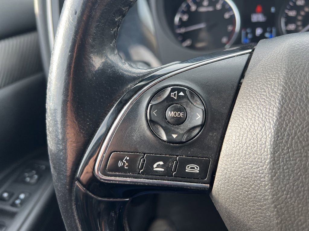 Used 2017 Mitsubishi Outlander SE image 18