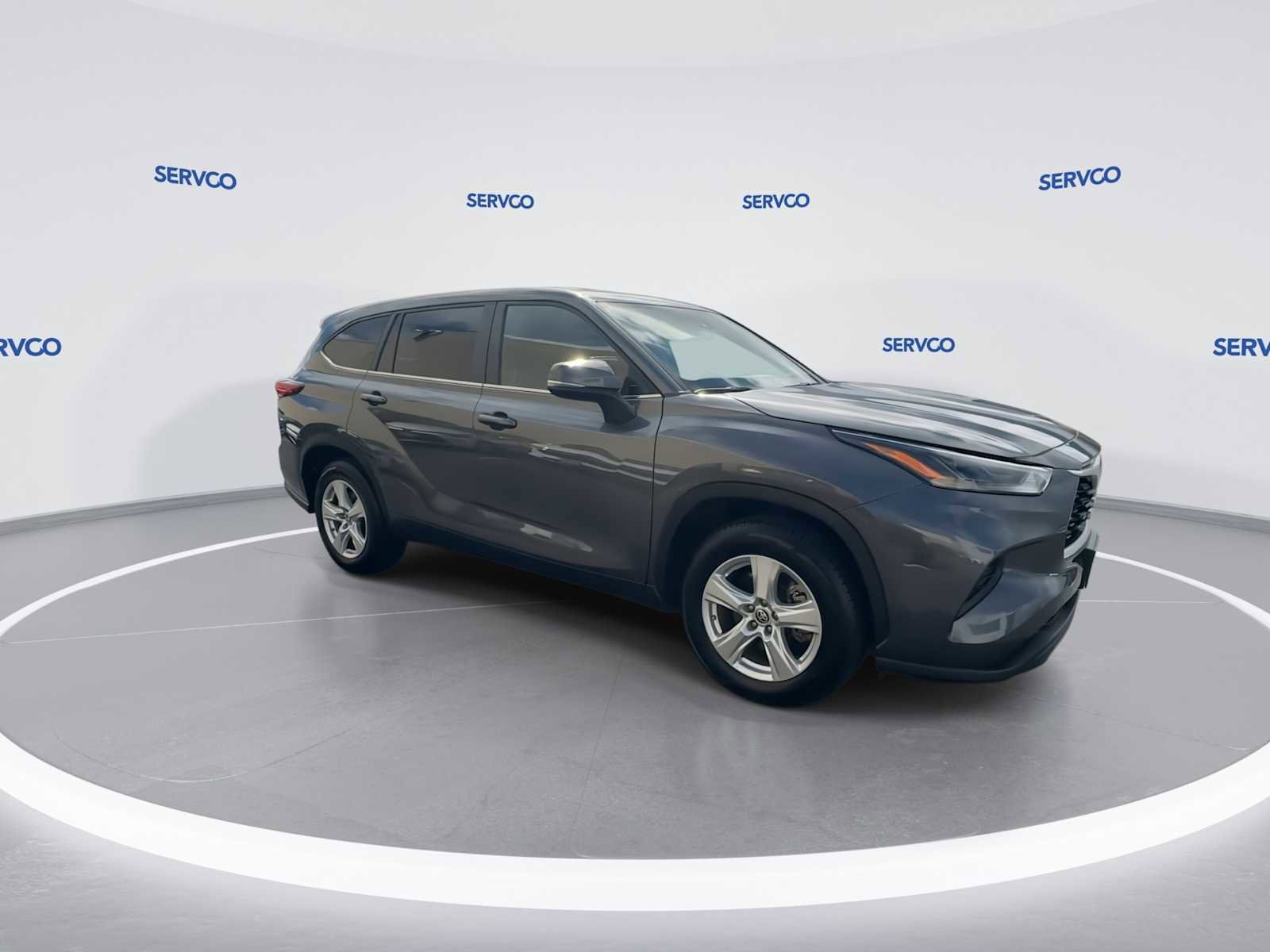 Used 2023 Toyota Highlander L image 2