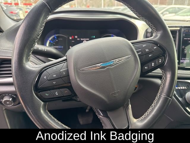 Used 2021 Chrysler Pacifica Touring w/ Uconnect Theater Family Group image 24