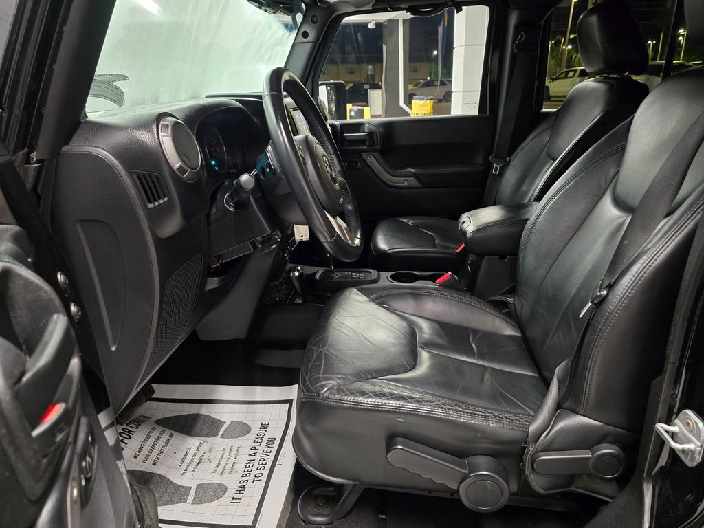 Used 2013 Jeep Wrangler Moab image 23