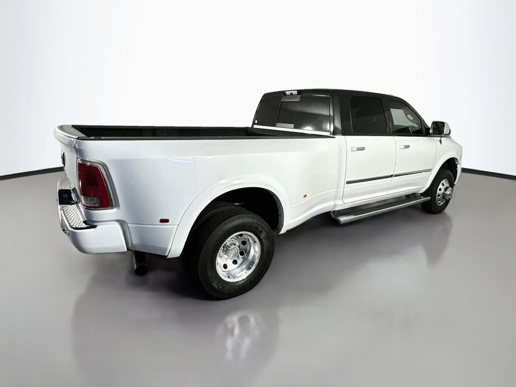 Used 2016 RAM 3500 Laramie w/ Convenience Group AWD/4WD image 7