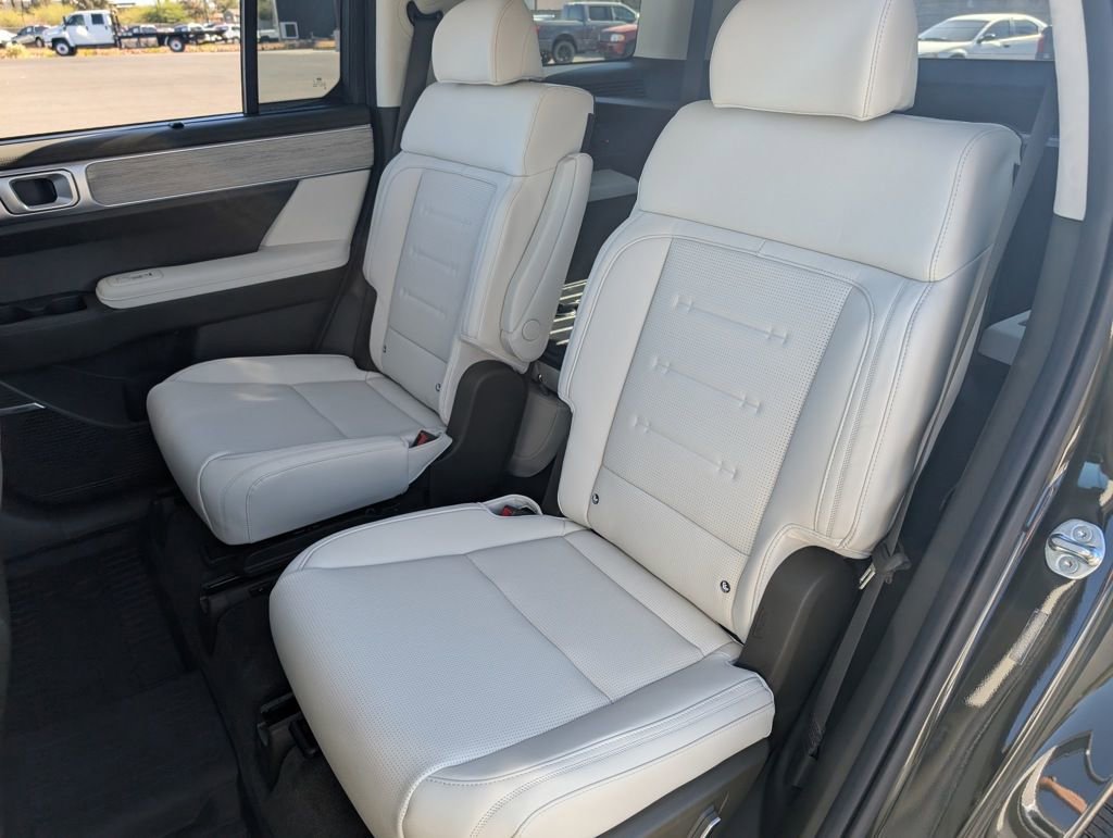 New 2025 Hyundai Santa Fe Calligraphy image 19