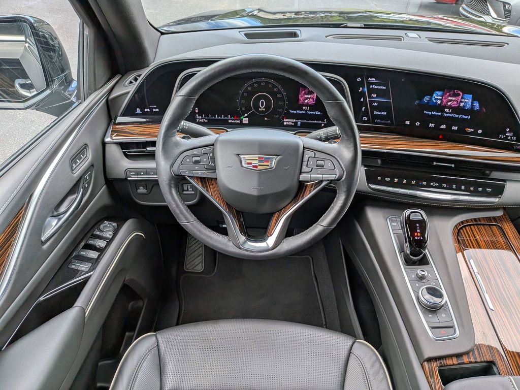 Certified 2021 Cadillac Escalade Premium Luxury w/ LPO, Illumination Package AWD/4WD image 17