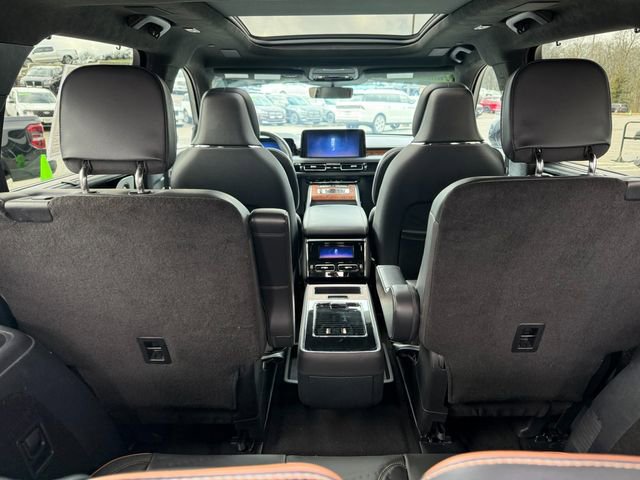 Used 2025 Lincoln Aviator Black Label w/ Jet Appearance Package image 13