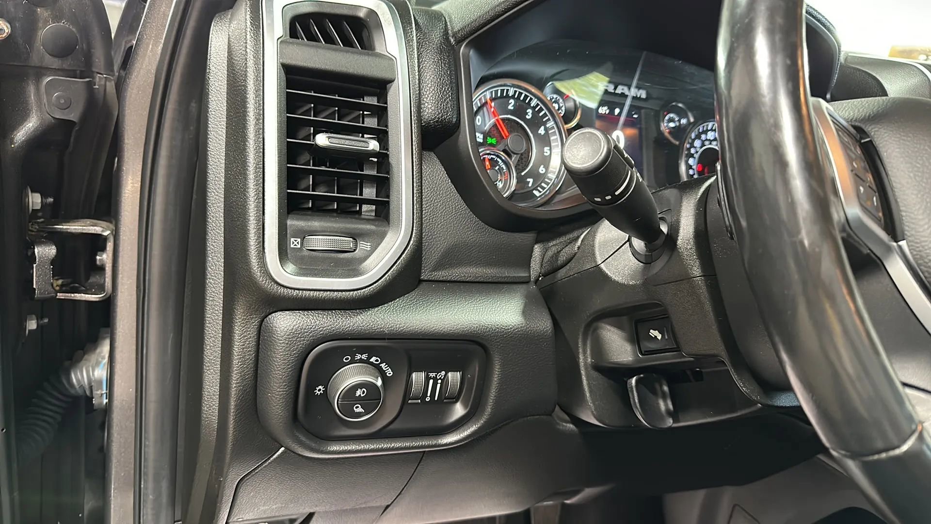Used 2019 RAM 2500 Big Horn AWD/4WD image 26