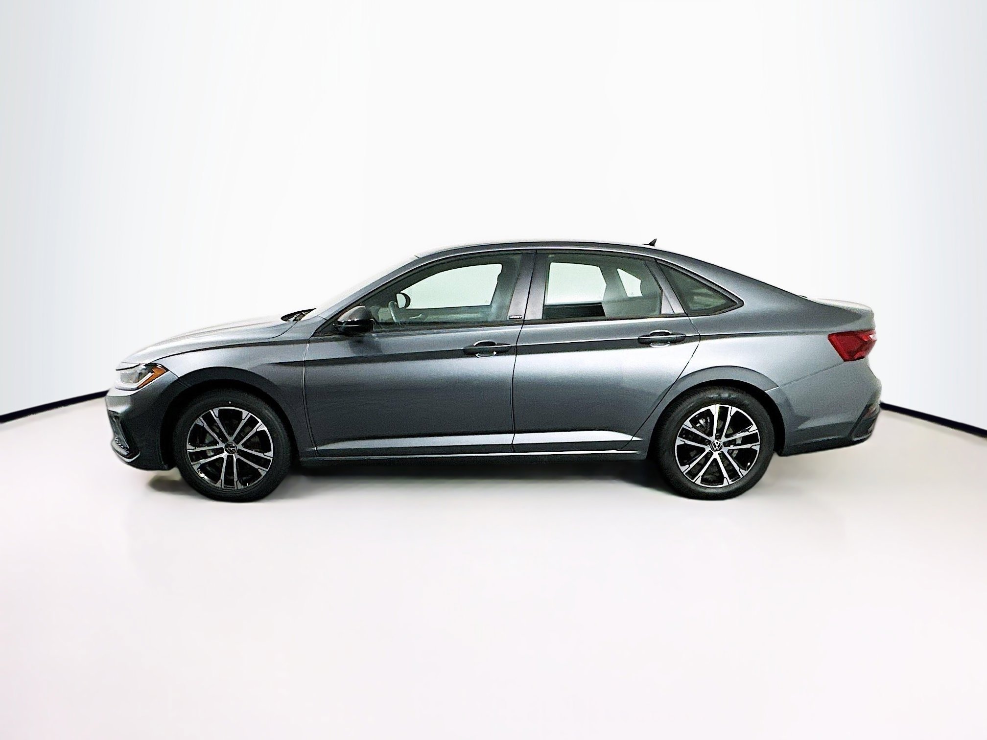 Used 2025 Volkswagen Jetta Sport FWD image 4
