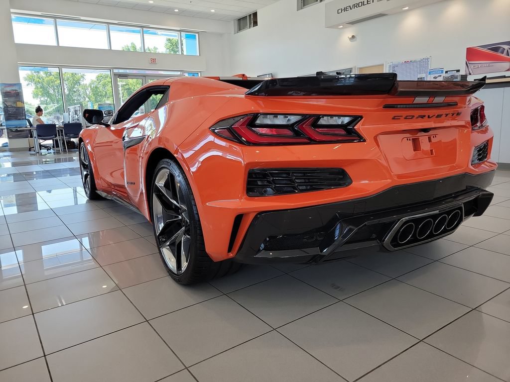 New 2027 Chevrolet Corvette Z06 RWD image 2