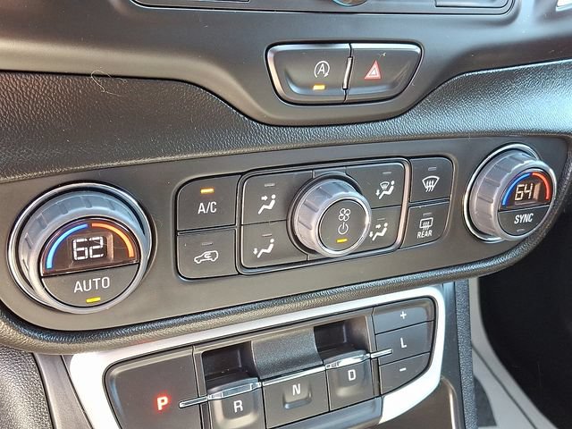 Used 2022 GMC Terrain SLE w/ Driver Convenience Package AWD/4WD image 15