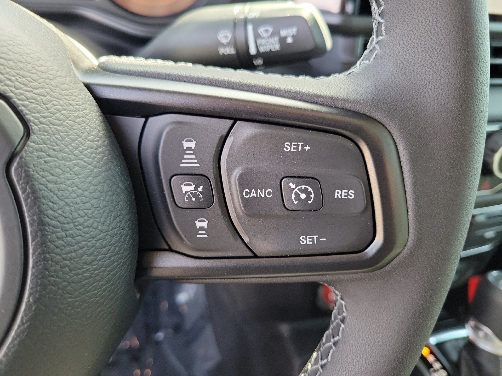 New 2026 Jeep Gladiator Sport AWD/4WD image 6