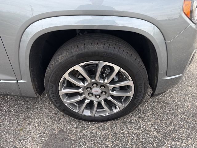 Used 2023 GMC Acadia Denali w/ Denali Ultimate Package FWD image 12