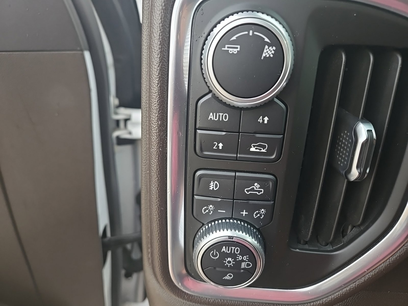 Used 2019 GMC Sierra 1500 SLT AWD/4WD image 21