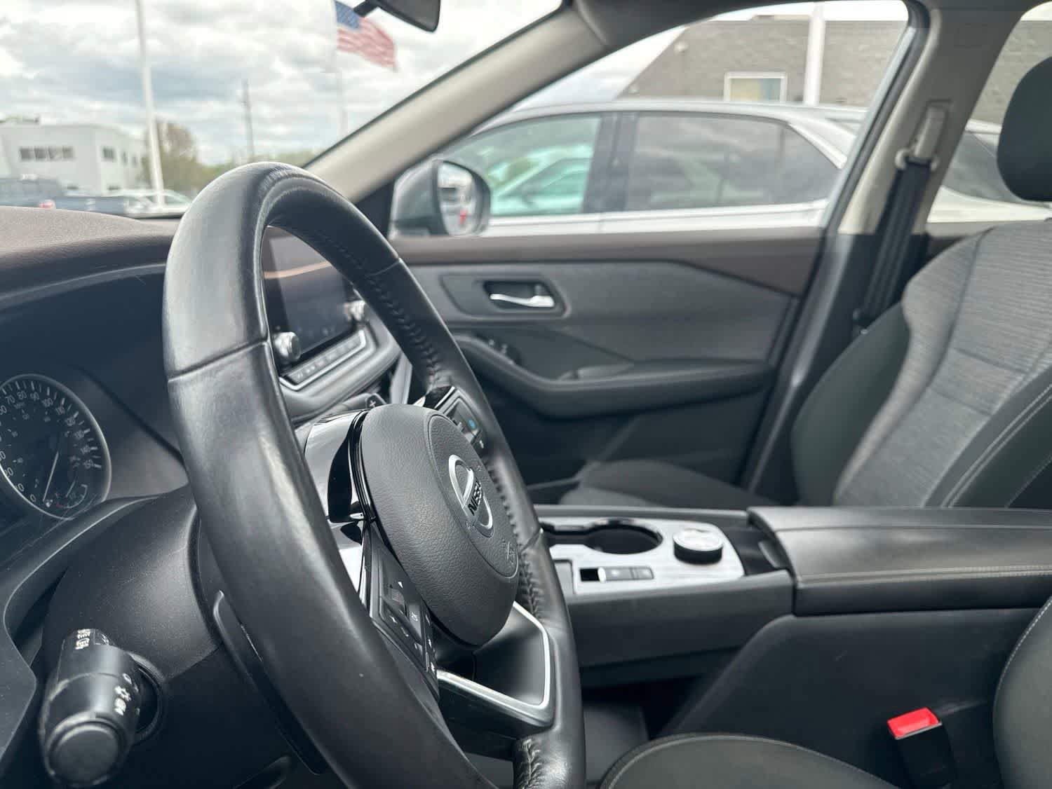 Used 2021 Nissan Rogue SV AWD/4WD image 33