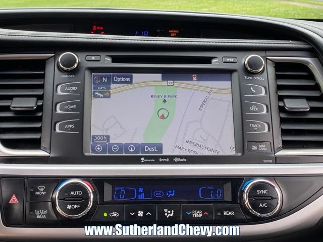 Used 2019 Toyota Highlander SE FWD image 28