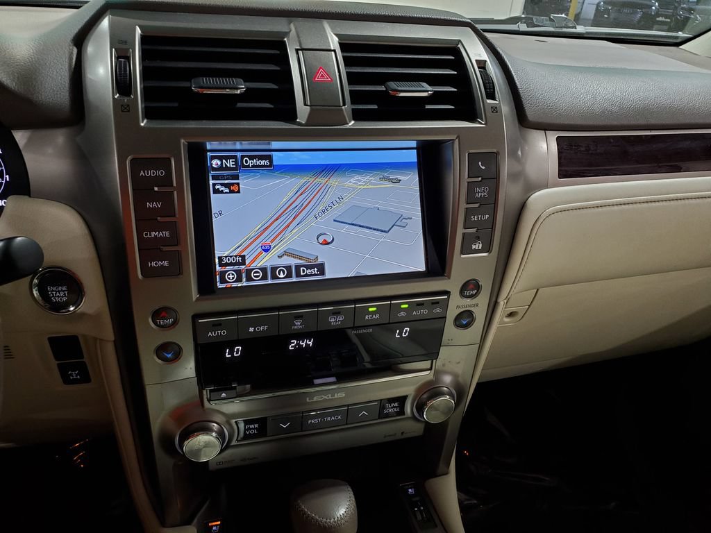 Used 2018 Lexus GX 460 Premium w/ Premium Package AWD/4WD image 29