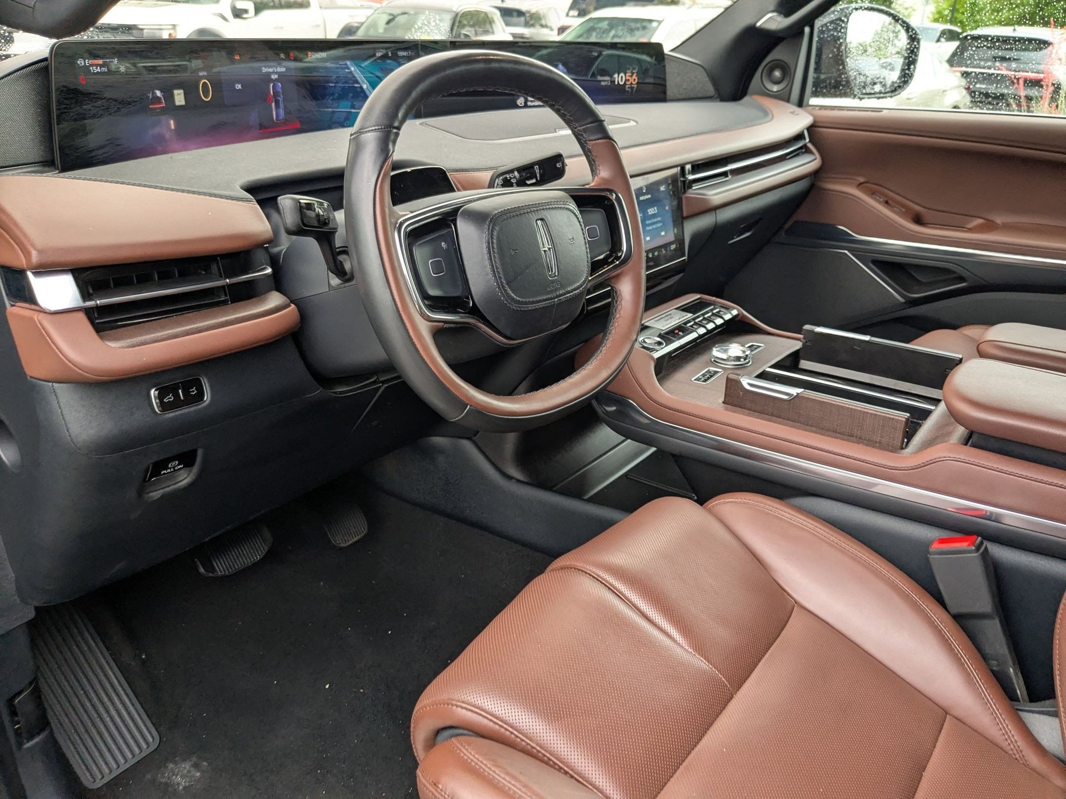 Used 2025 Lincoln Navigator Reserve image 10