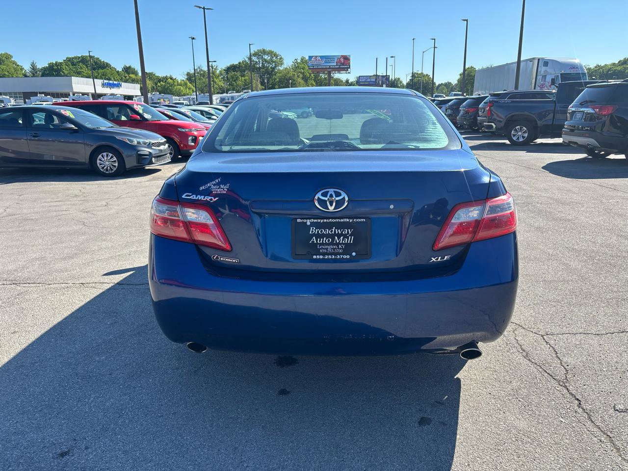 Used 2009 Toyota Camry XLE FWD image 4