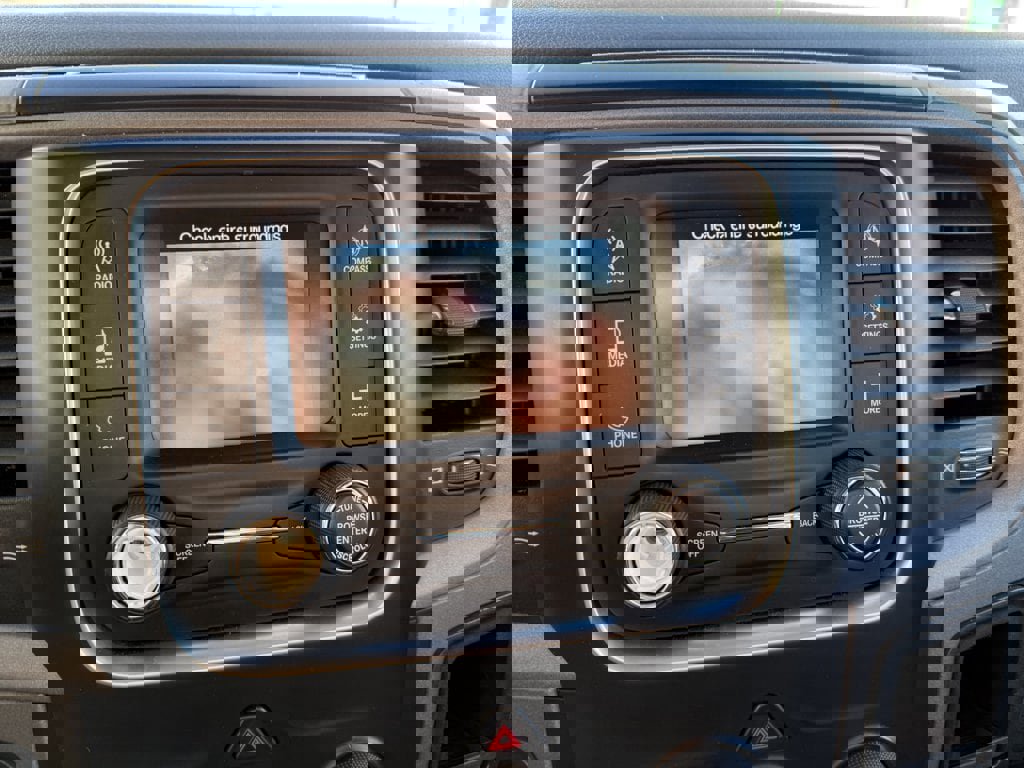 Used 2015 RAM 3500 Tradesman w/ Chrome Appearance Group image 36