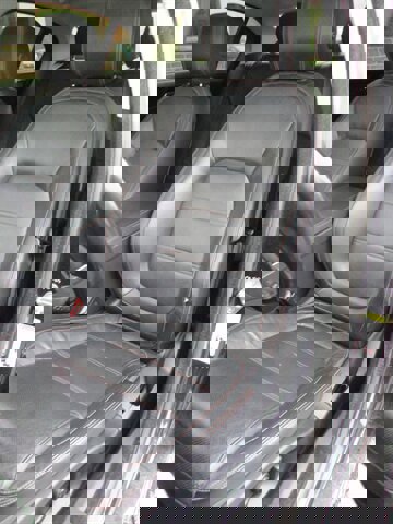 Used 2017 Jaguar XE Prestige image 9