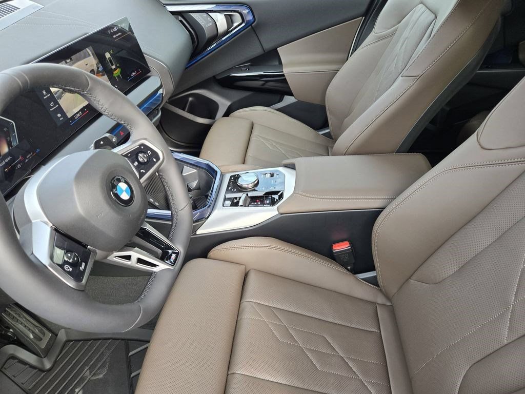 Certified 2026 BMW X3 xDrive30i w/ M Sport Package AWD/4WD image 11