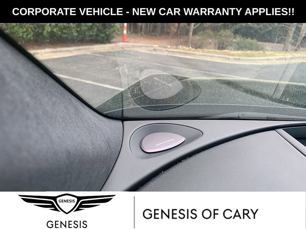 Used 2025 Genesis G90 3.5T AWD/4WD image 12