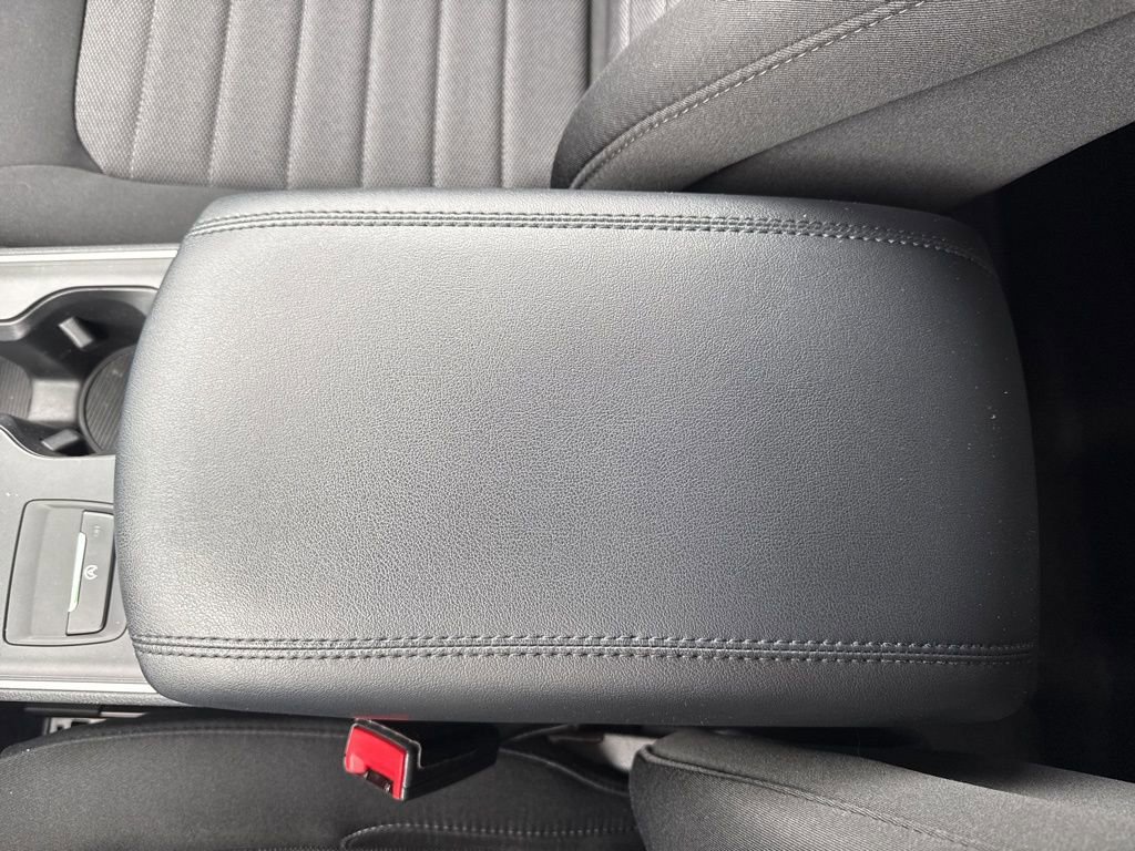 Used 2021 Ford Edge SE image 11