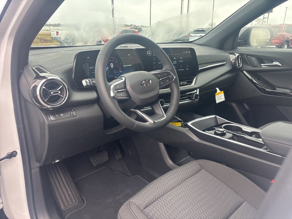 New 2026 Chevrolet Equinox LT w/ Midnight Edition image 8