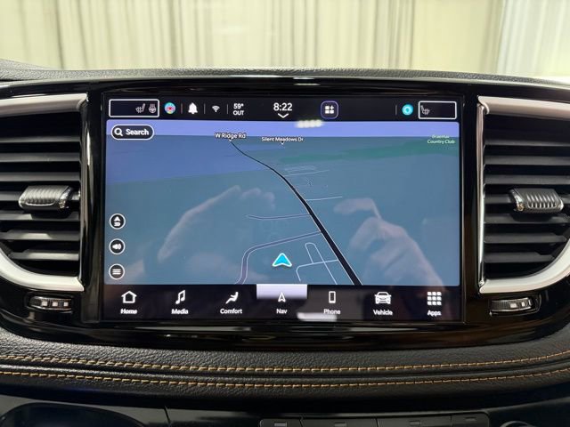 Used 2023 Chrysler Pacifica Pinnacle image 16