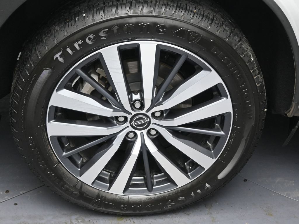 Used 2022 Nissan Pathfinder Platinum w/ Cargo Package image 5