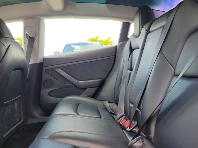 Used 2022 Tesla Model 3 Performance image 9