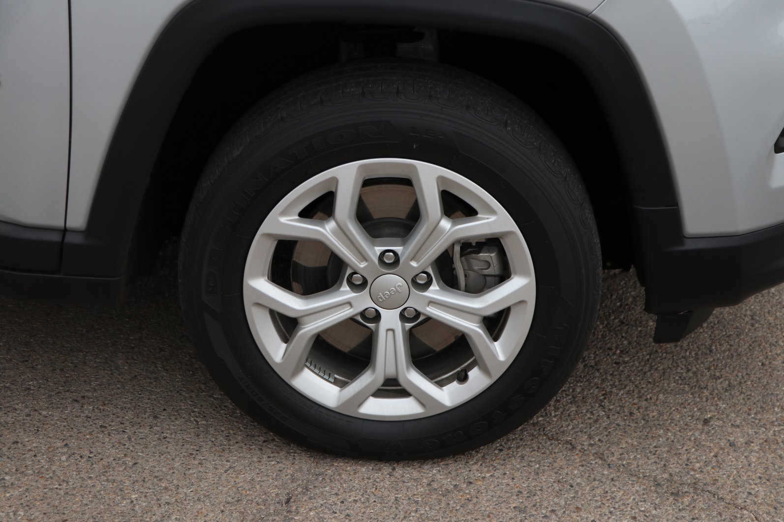 Used 2024 Jeep Compass Sport AWD/4WD image 9