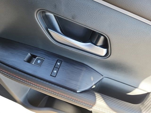 New 2025 Nissan Kicks SR w/ Interior Electronics Package image 16