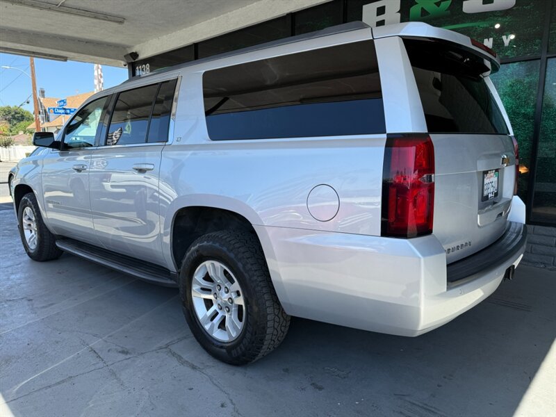 Used 2018 Chevrolet Suburban LT AWD/4WD image 4
