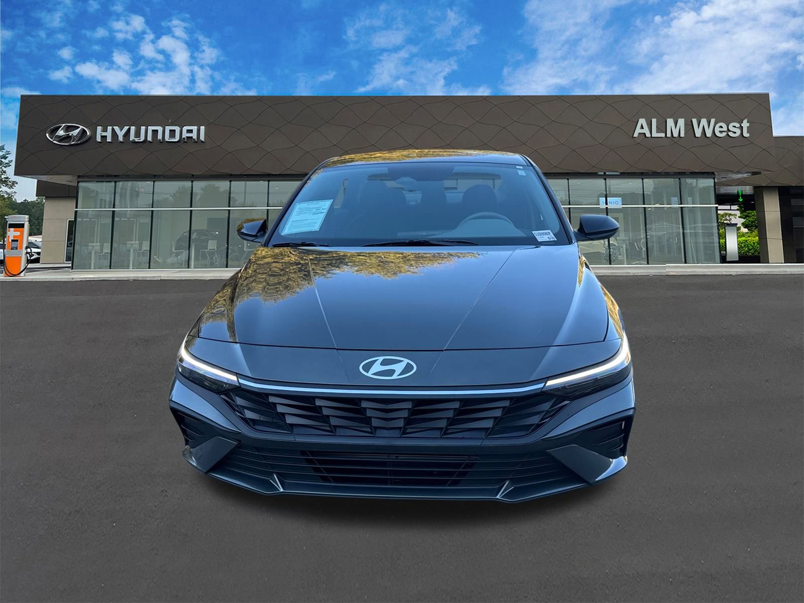 Used 2025 Hyundai Elantra Sport video 2