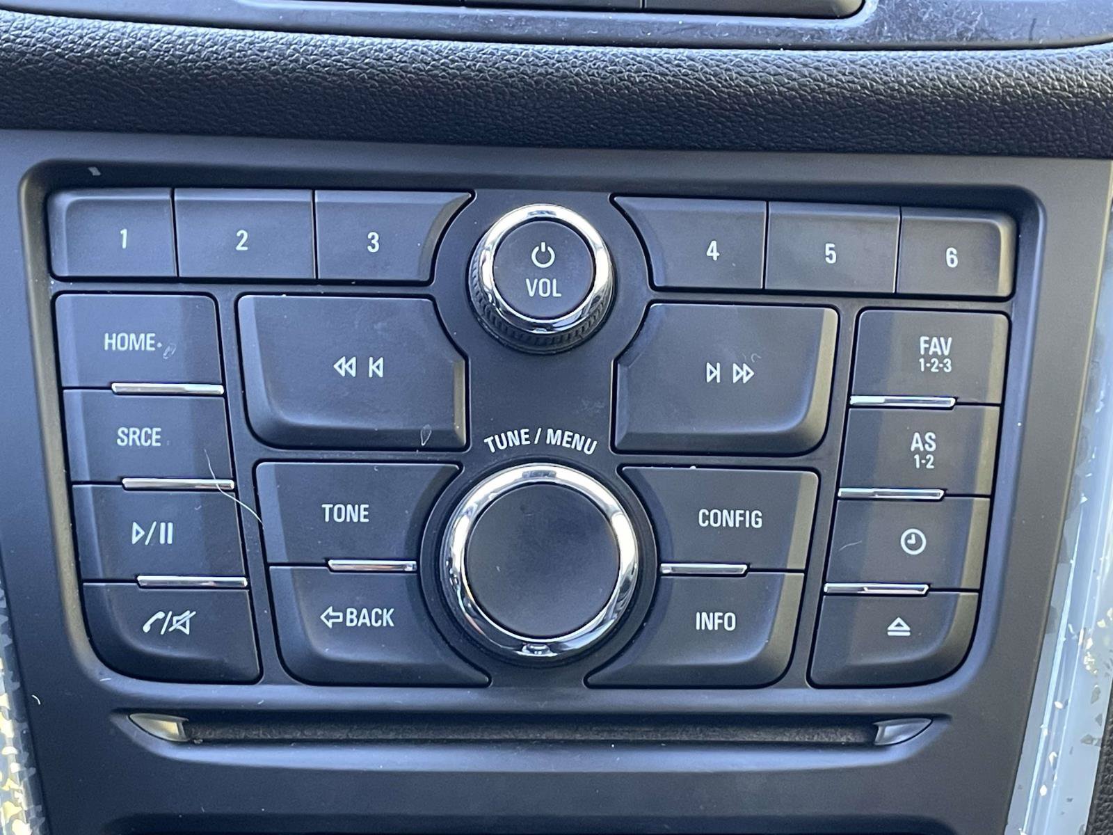 Used 2015 Buick Encore FWD image 28