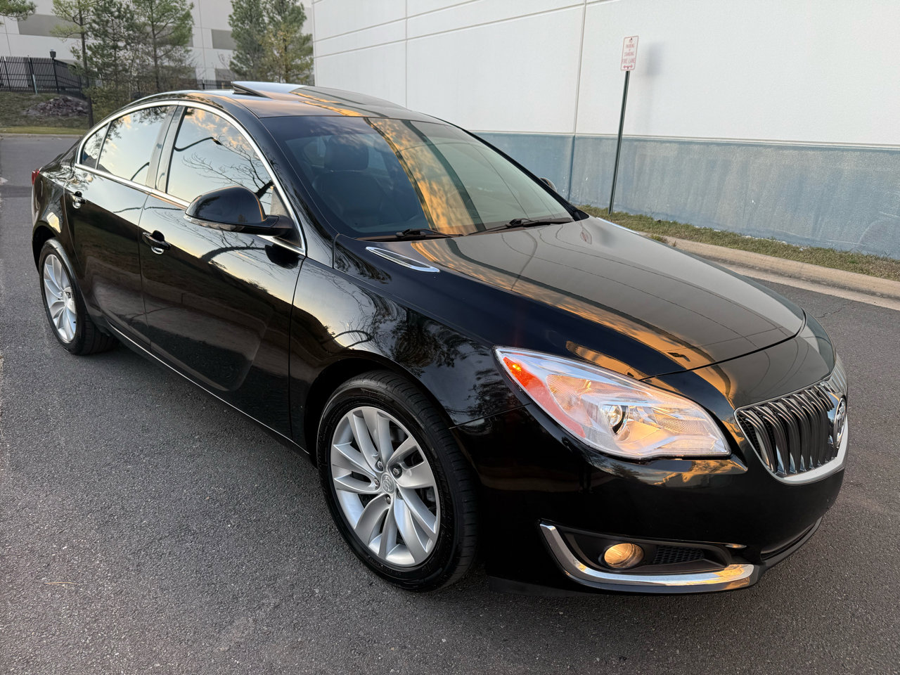 Used 2015 Buick Regal image 9
