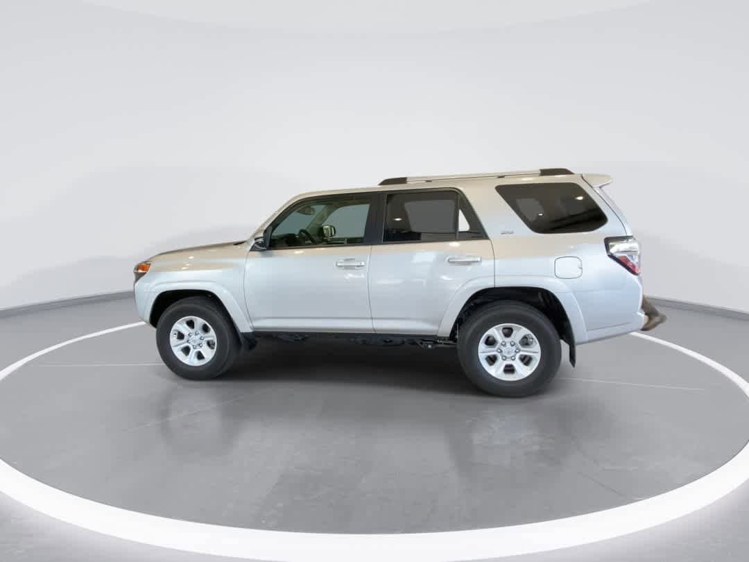 Used 2024 Toyota 4Runner SR5 Premium w/ Moonroof Package AWD/4WD image 5