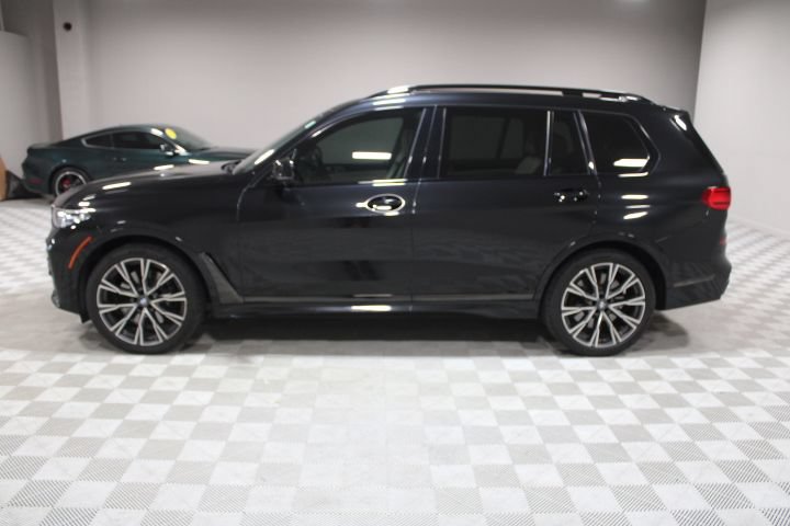 Used 2021 BMW X7 M50i w/ Dynamic Handling Package AWD/4WD image 8