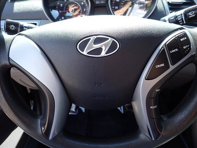 Used 2016 Hyundai Elantra SE FWD image 11