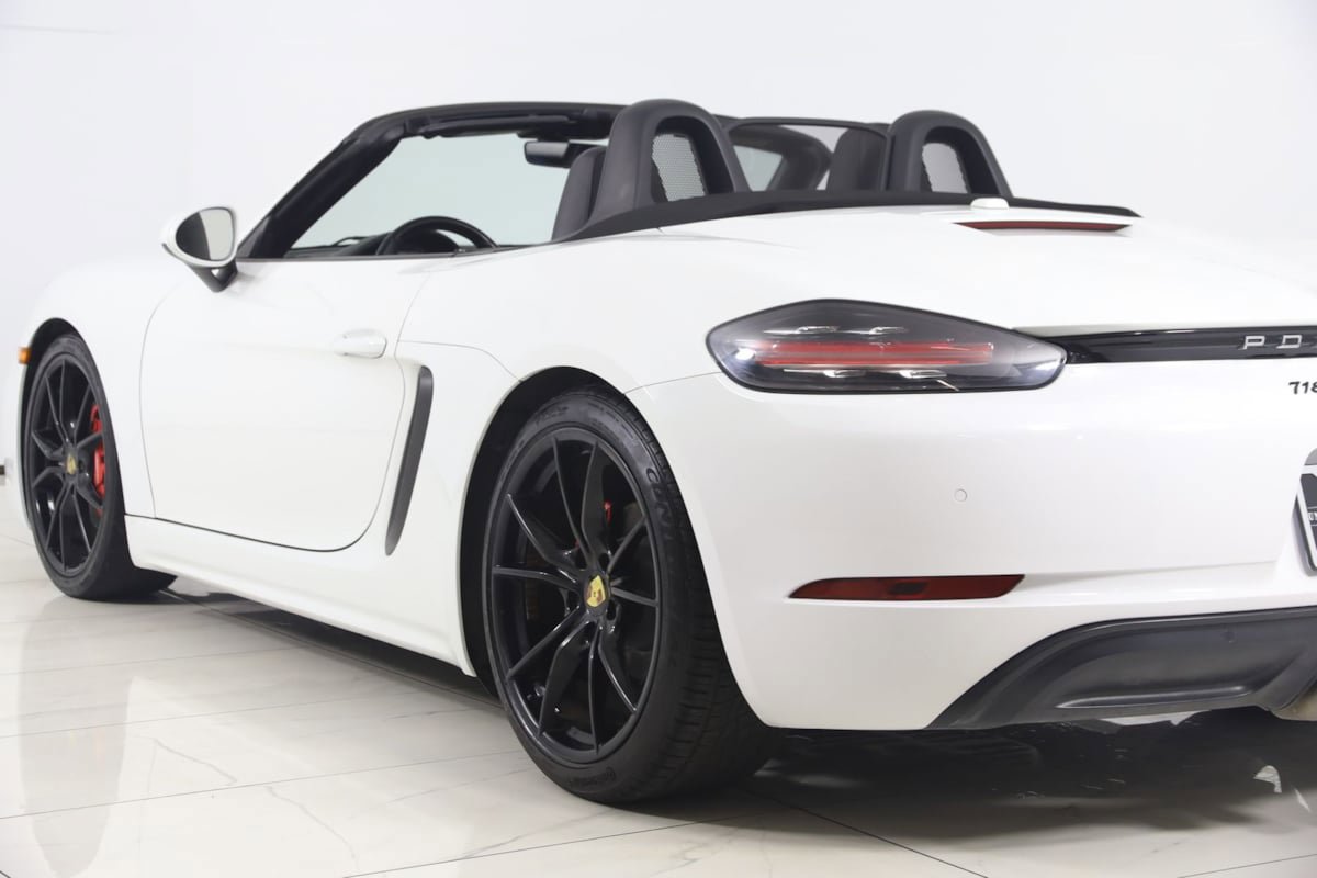 Used 2017 Porsche 718 Boxster S RWD image 29
