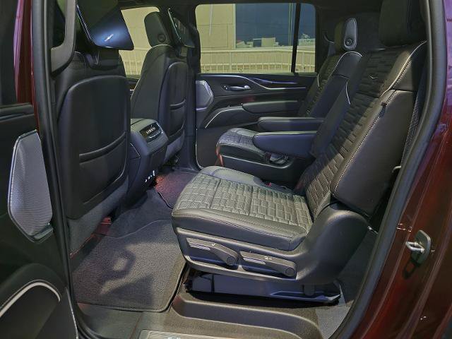 Certified 2023 Cadillac Escalade ESV Sport Platinum AWD/4WD image 15