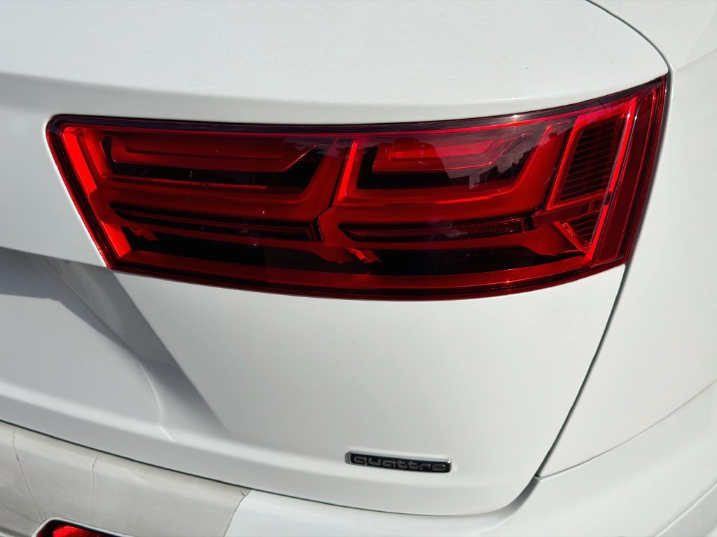 Used 2019 Audi Q7 3.0T Prestige w/ Prestige Package AWD/4WD image 29