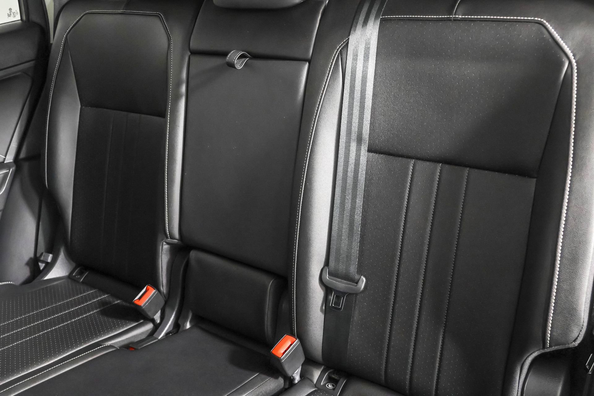 Used 2023 Volkswagen Tiguan SE image 35