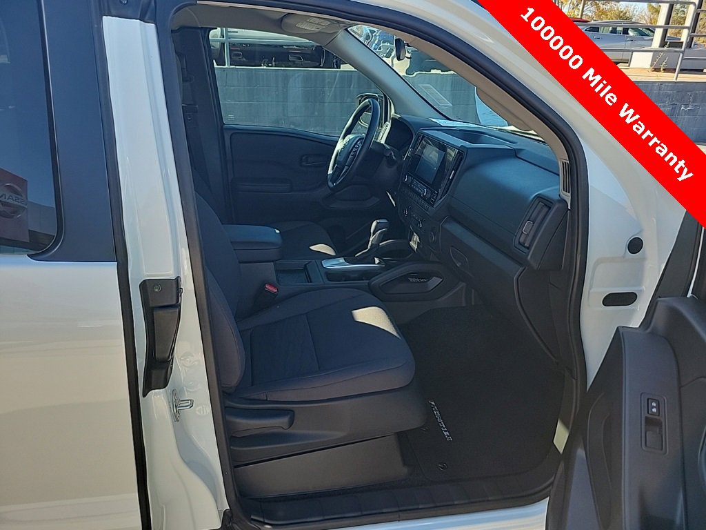 Used 2025 Nissan Frontier S image 15