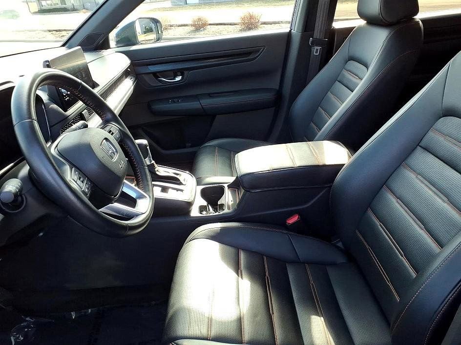 Used 2025 Honda CR-V Sport-L image 13