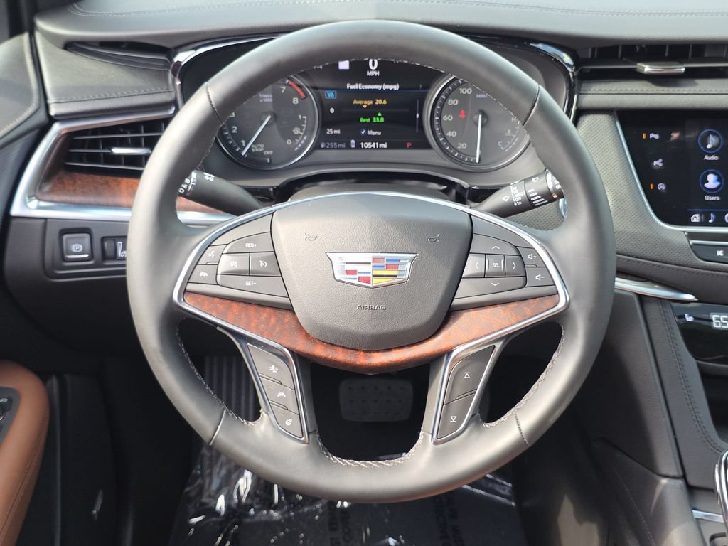 Used 2025 Cadillac XT5 Premium Luxury w/ Technology Package AWD/4WD image 23